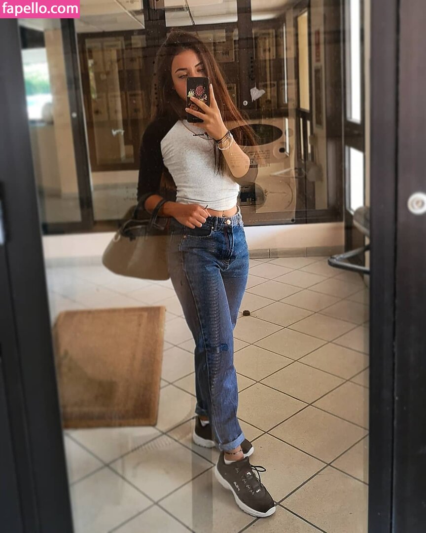 bbeeuuzz Nude Leaked OnlyFans Photo #32