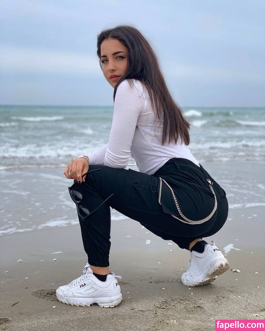 bbeeuuzz Nude Leaked OnlyFans Photo #33
