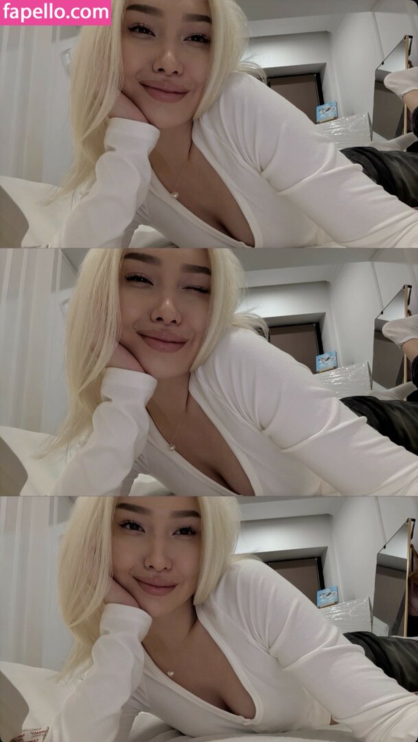 llameeella / llameella Nude Leaked  Photo #17