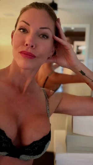 Tricia Helfer #1006