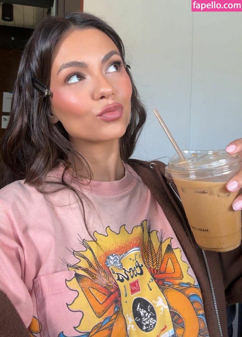 Victoria Justice #2044